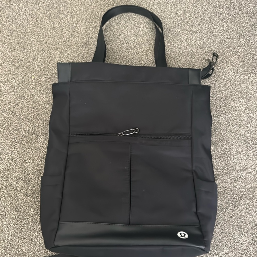 Lululemon backpack / arm bag